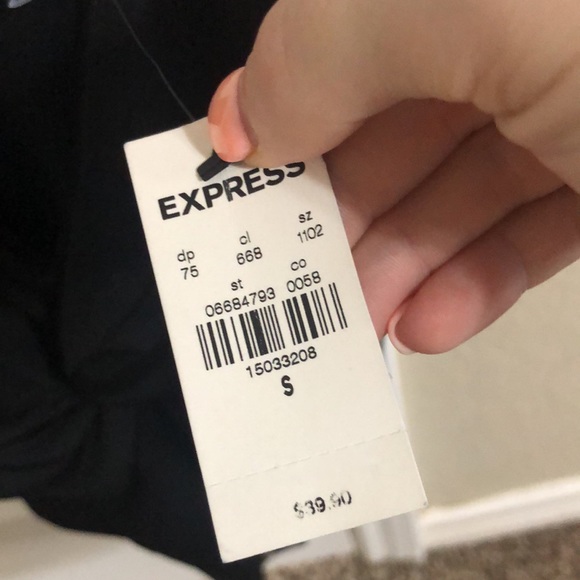 One piece - Picture 2 of 2